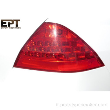 LED dell&#39;obiettivo posteriore automatico rosso diffuso